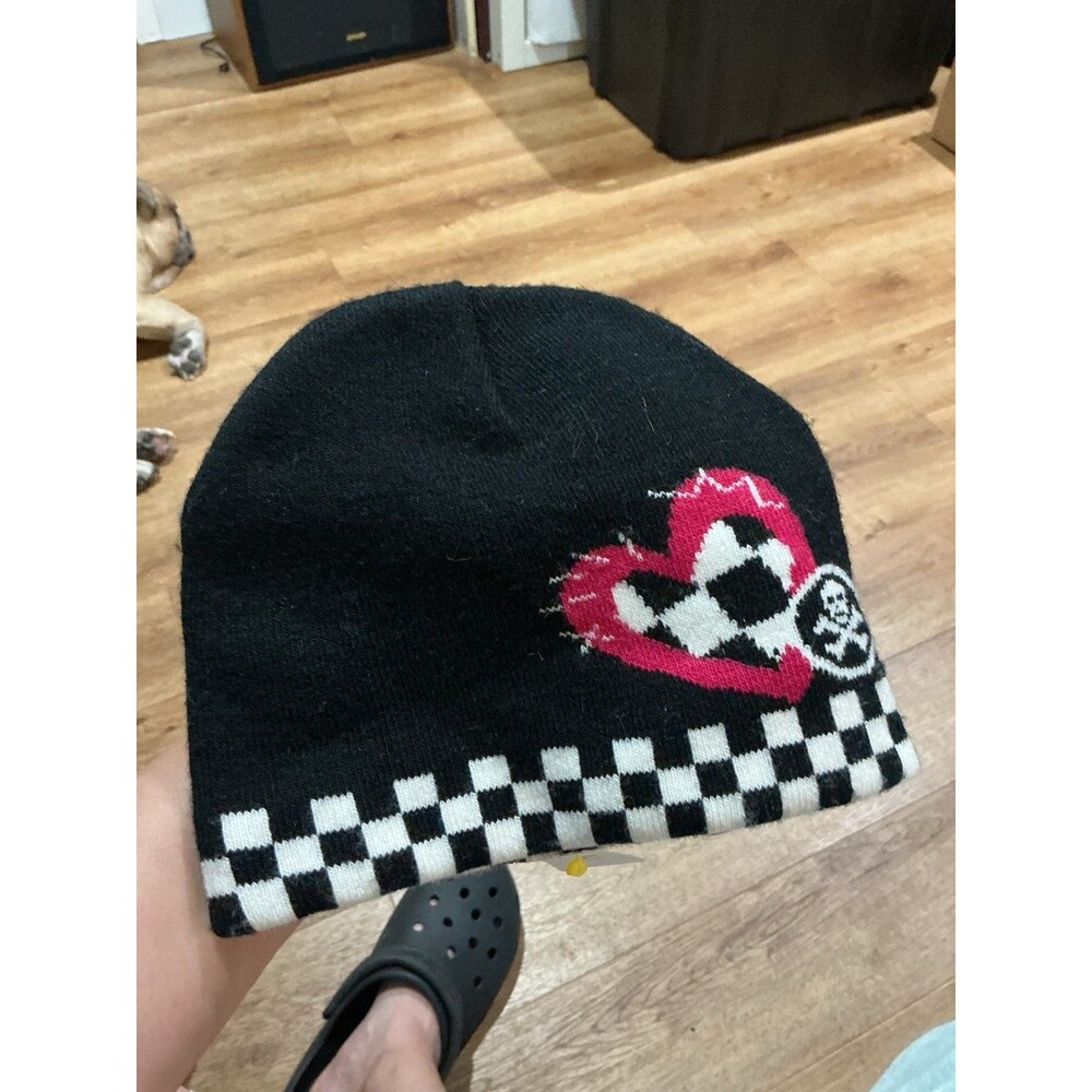 Claire’s Black Pink Heart Skull Checkerboard Knit Beanie Hat One Size Emo Punk